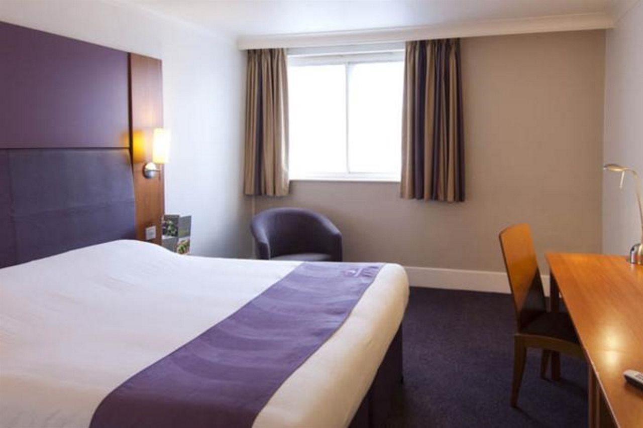 Premier Inn Sittingbourne Kent Экстерьер фото